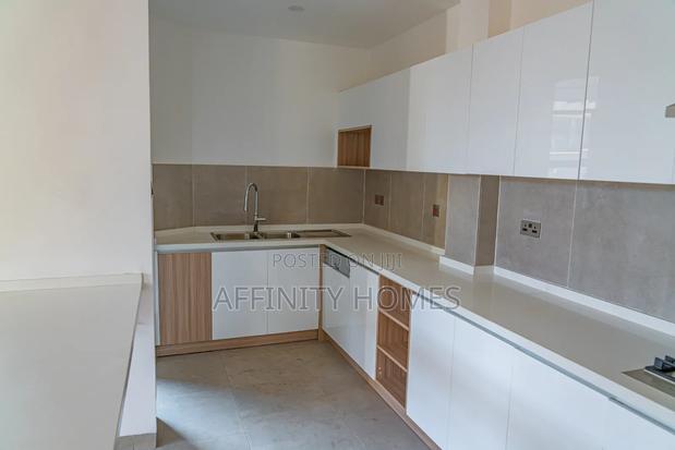 4bdrm Townhouse/Terrace in Kabasiran, Lavington for sale