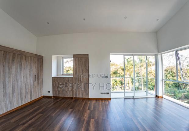 4bdrm Townhouse/Terrace in Kabasiran, Lavington for sale