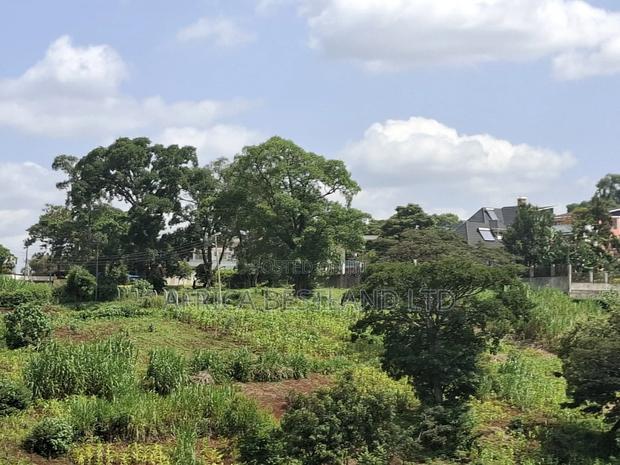 1 Acre Available Land for Sale in Old Kitisuru