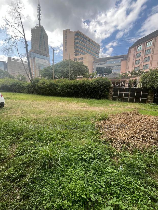 1 Acre Land for Sale in Upperhill