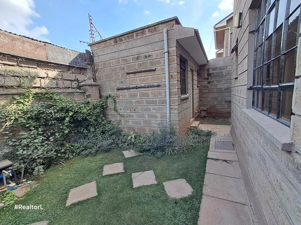 4bdrm Maisonette in Alton Court, Katani for sale