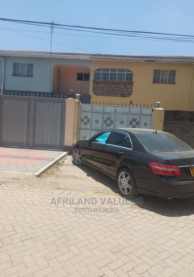 3bdrm Maisonette in Real Estate South C for Sale