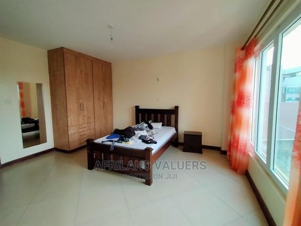 4bdrm Apartment in Parklands Square for Sale
