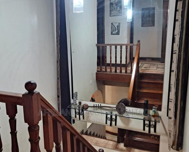 4bdrm Maisonette in Valley Arcade for sale