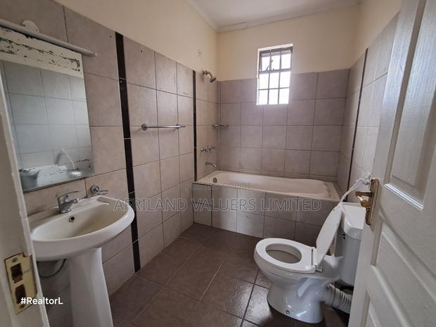 4bdrm Maisonette in Alton Court, Katani for sale