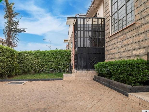 3bdrm Townhouse/Terrace in Sabaki, Mombasa Road for sale