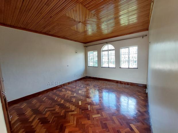 5bdrm Mansion in Kitisuru for rent