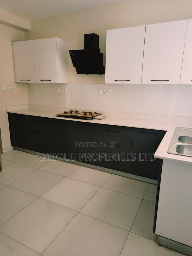 5bdrm Apartment in Parkland, Parklands/Highridge for rent