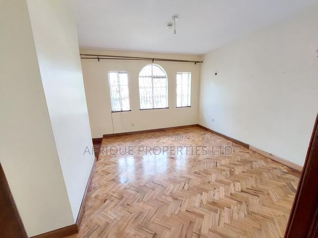 5bdrm Mansion in Kitisuru for rent