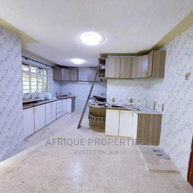 4bdrm Mansion in Membly Estate for Sale