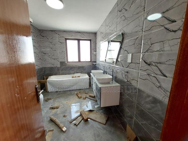 4bdrm Mansion in Runda for rent