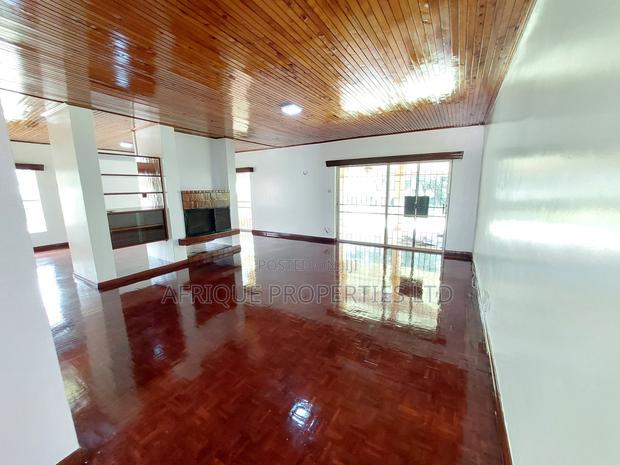 4bdrm Bungalow in Runda for rent
