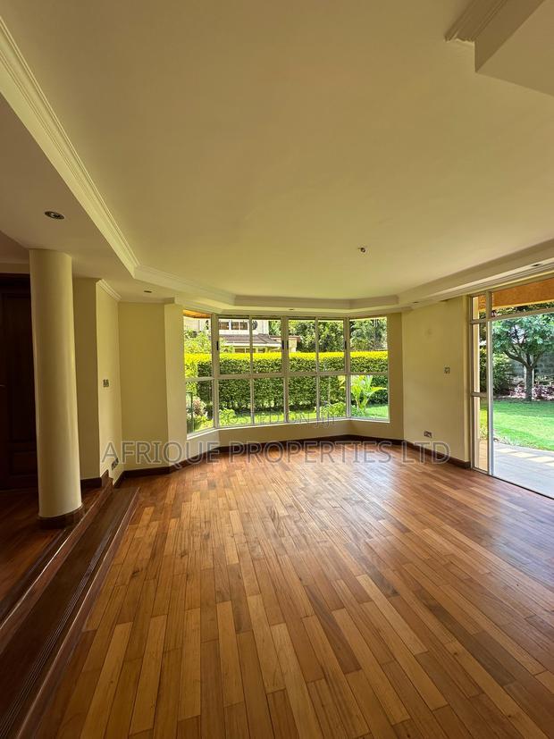 5bdrm Mansion in Lavington for sale