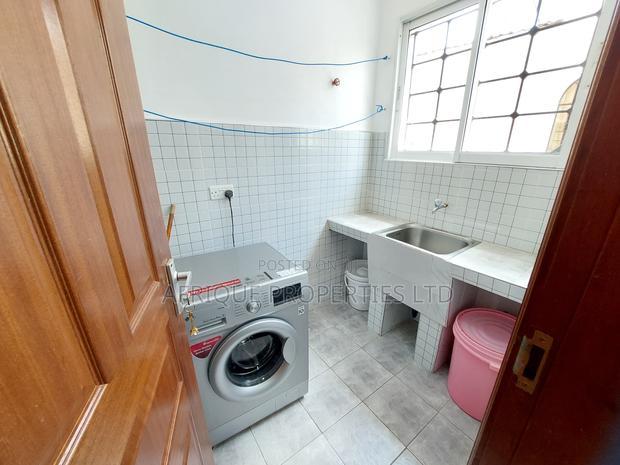 Furnished 2bdrm Apartment in Riverside for rent