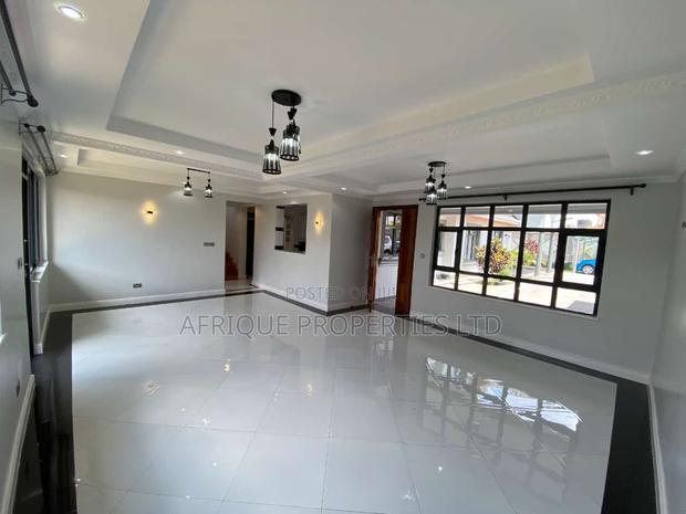 4bdrm Townhouse / Terrace in Muthaiga for rent