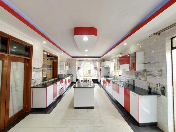 9bdrm Maisonette in Thome Estate for sale