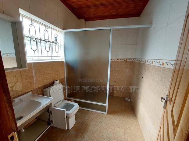 5bdrm Mansion in Kitisuru for rent