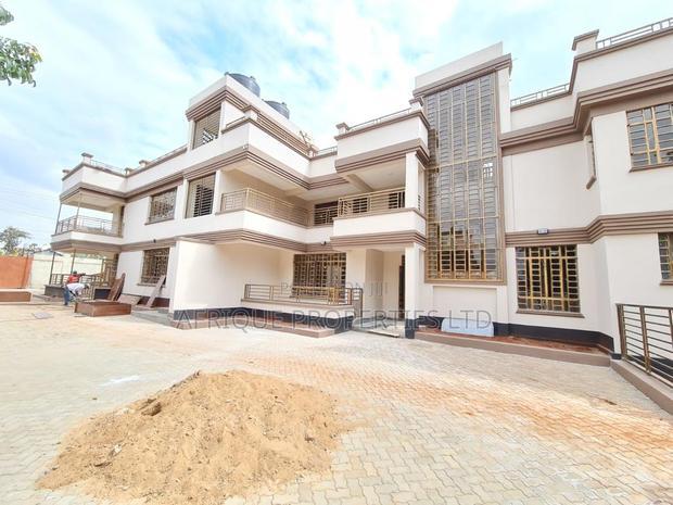 Mini Flat in Thome Estate for rent