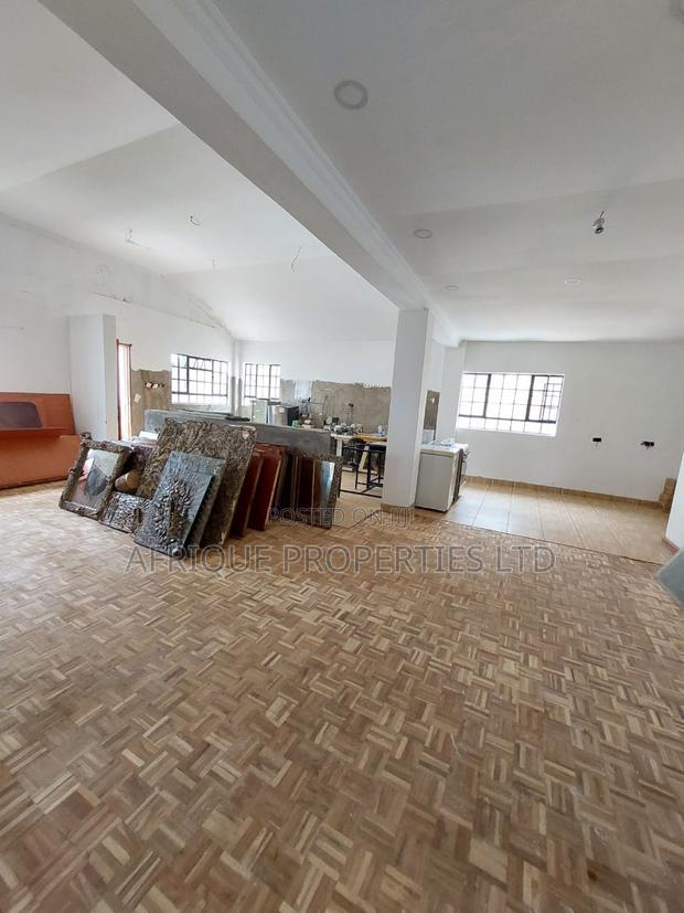 6 Bedroom House Intigoni for a Restaurant.