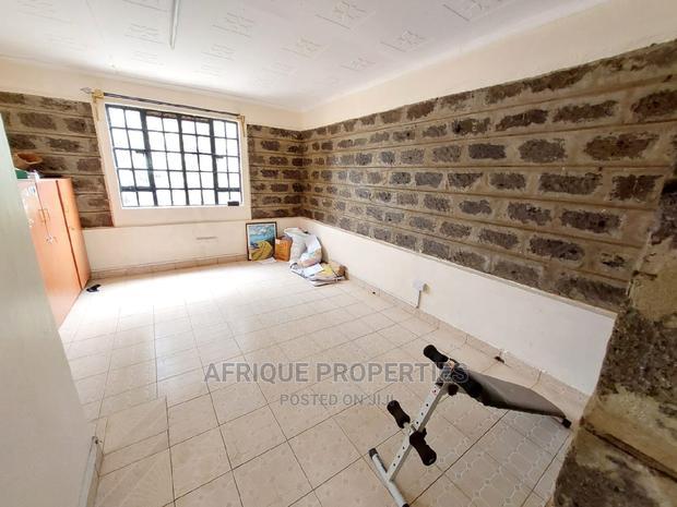 5bdrm Mansion in Membly Estate for sale