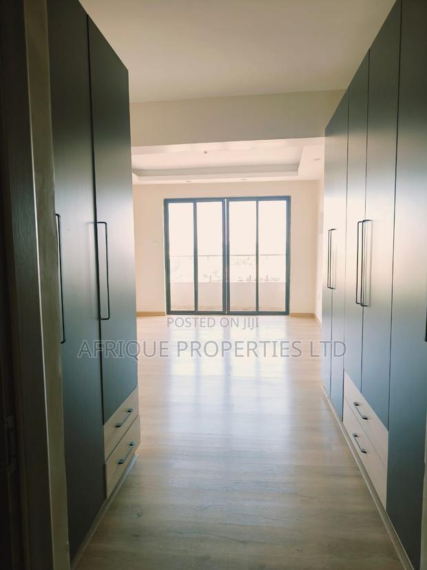 5bdrm Apartment in Parkland, Parklands/Highridge for rent
