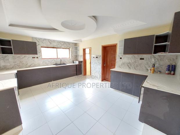 5bdrm Mansion in Kitisuru for sale