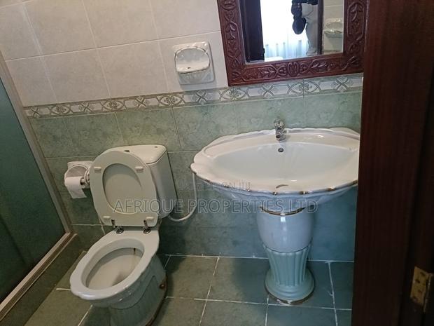 Furnished 2bdrm Bungalow in Runda for rent