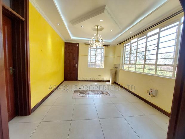 4bdrm Mansion in Kenyatt Road for sale