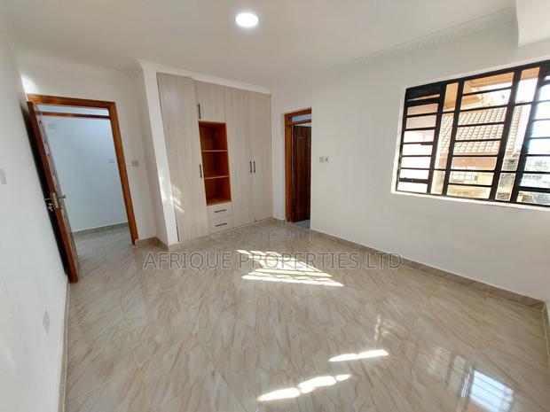 4bdrm Mansion in Membley for sale