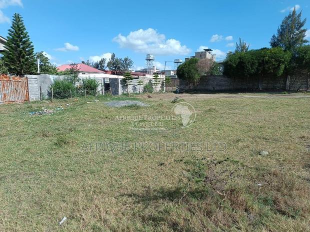 Utawala Commercial Plot for Sale