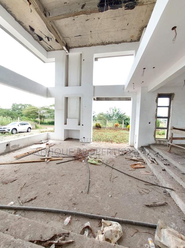 6bdrm Mansion in Thika Green for sale