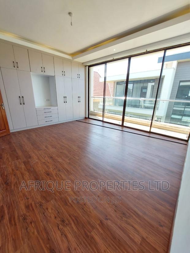 5bdrm Mansion in Membley for rent