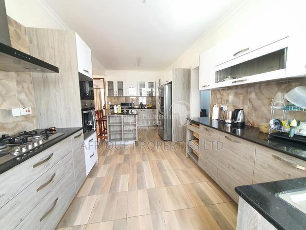 4bdrm Mansion in Kitisuru for rent