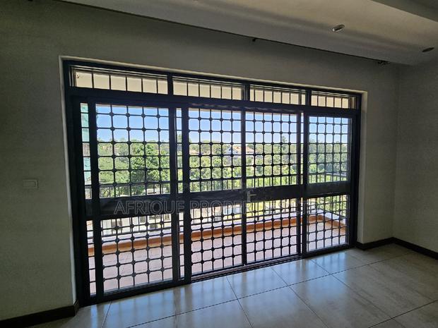 3bdrm Apartment in Parkland, Parklands/Highridge for sale