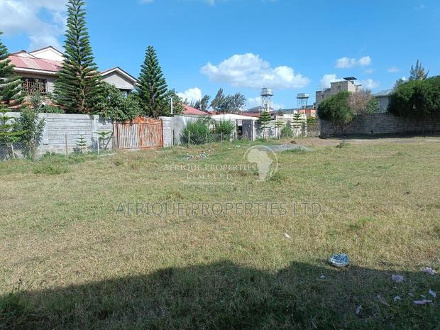 Utawala Commercial Plot for Sale
