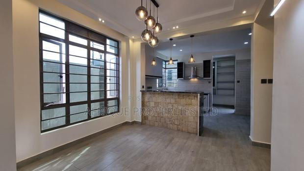 4bdrm Mansion in Membley for sale