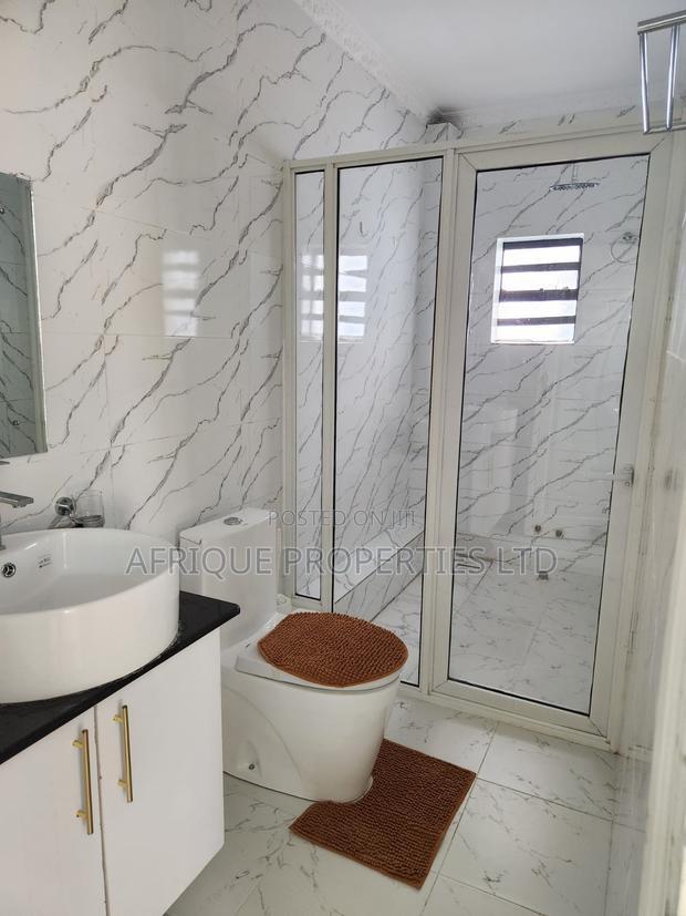 4bdrm Mansion in Mangu for sale