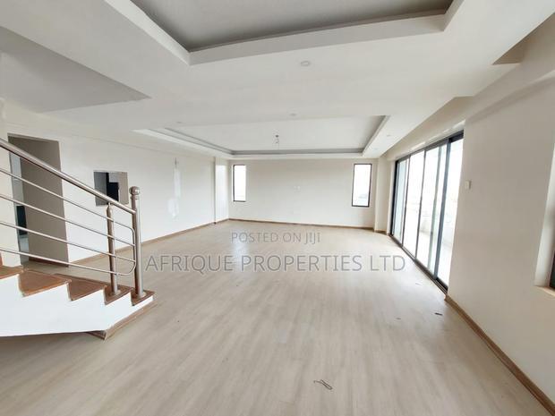 5bdrm Duplex in Parkland, Parklands/Highridge for rent
