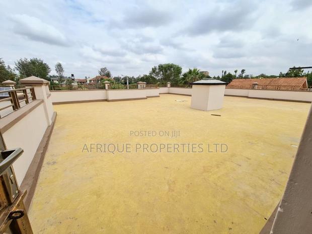 Mini Flat in Thome Estate for rent