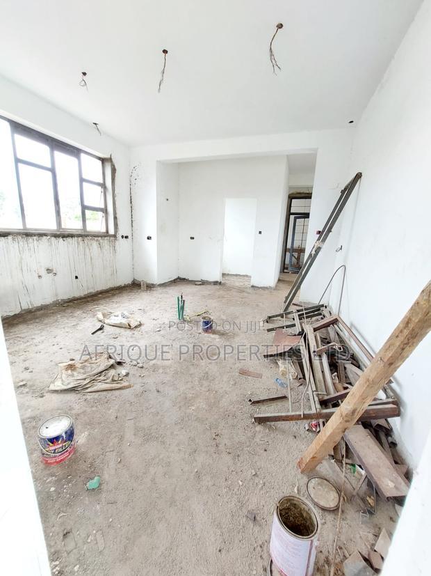 6bdrm Mansion in Thika Green for sale