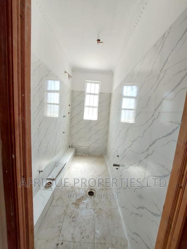 5bdrm Mansion in Membley for sale