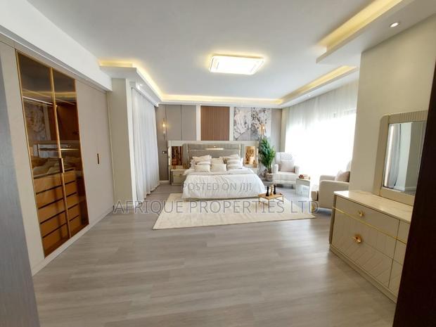 4bdrm Apartment in Parkland, Parklands/Highridge for sale