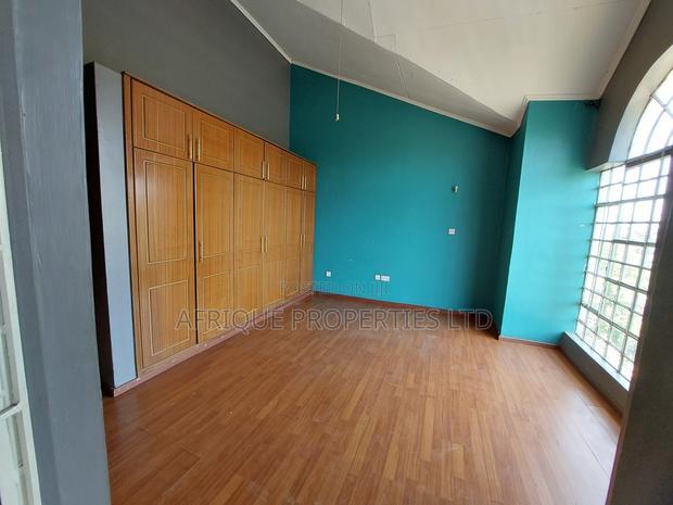 5bdrm Mansion in South B for sale