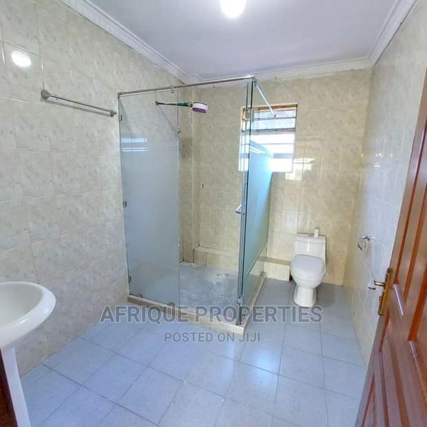 4bdrm Mansion in Membly Estate for Sale