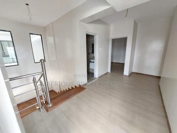 5bdrm Duplex in Parkland, Parklands/Highridge for rent
