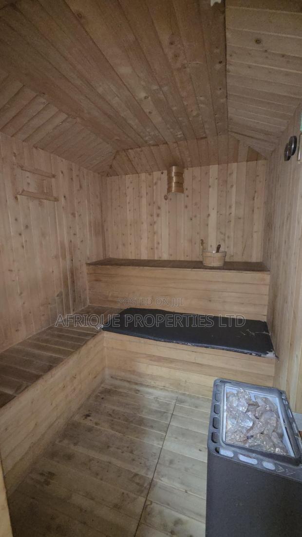 4bdrm Apartment in Parklands for sale