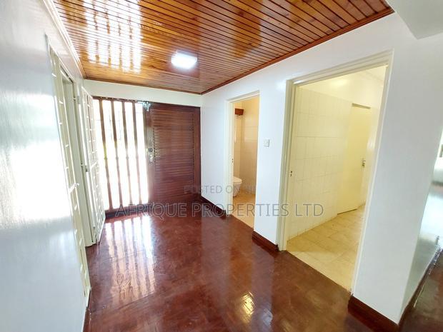 4bdrm Bungalow in Runda for rent