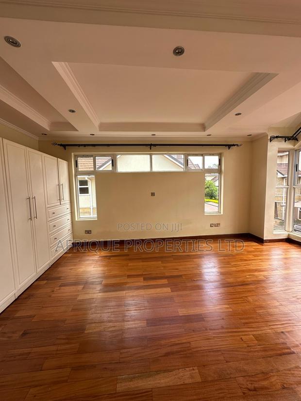 5bdrm Mansion in Lavington for sale
