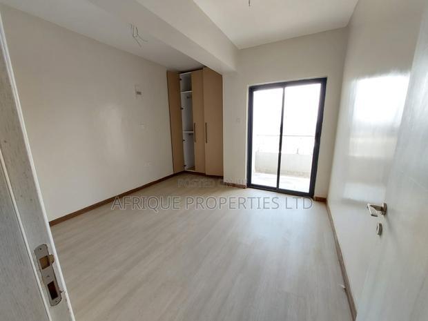 5bdrm Duplex in Parkland, Parklands/Highridge for rent