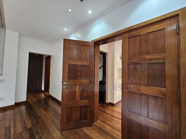 4bdrm Mansion in Kileleshwa for sale